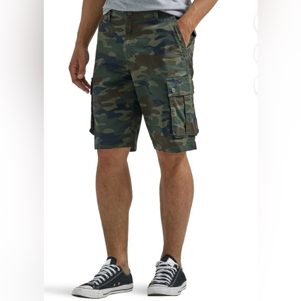Lee Men's Camouflage Cargo Shorts! NWT!‎
